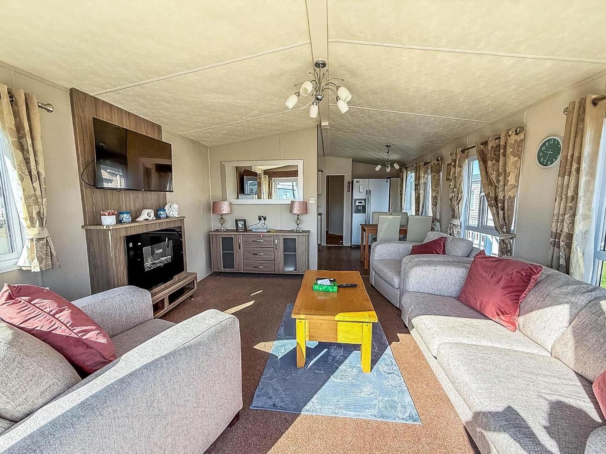 Beautiful Caravan With Decking Wifi At St Osyth Beach Holiday Park Ref 28077Dw Clacton-on-Sea Exterior photo